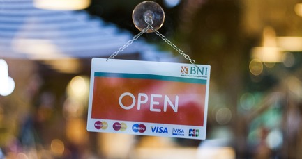 Planning to reopen: lessons from the retail and food sectors