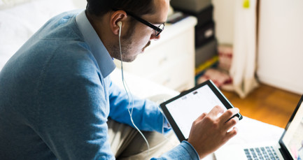 How can government and business improve the UK’s financial literacy?